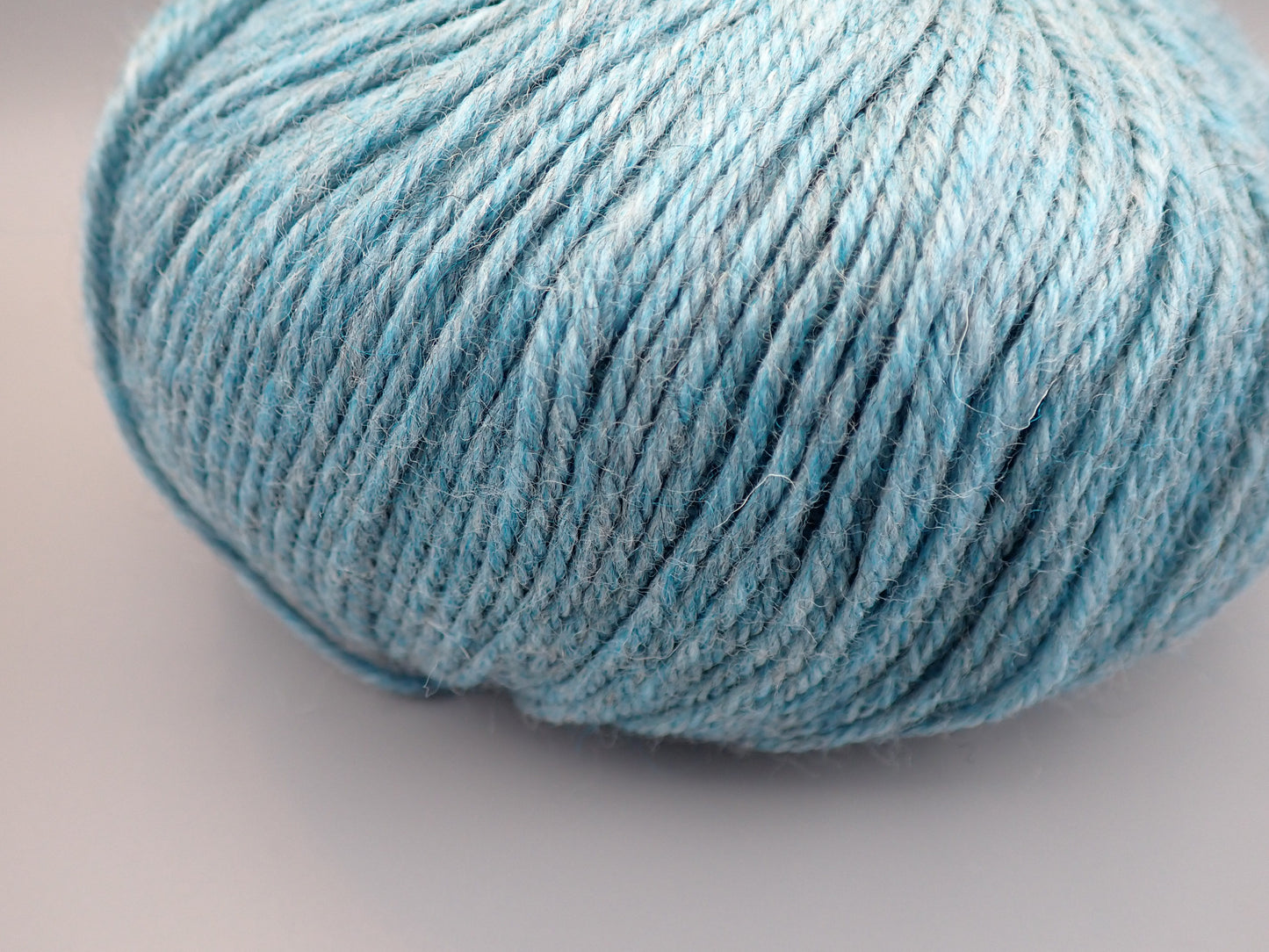 Cascade Yarns 220 Superwash DK weight Summer Sky Heather
