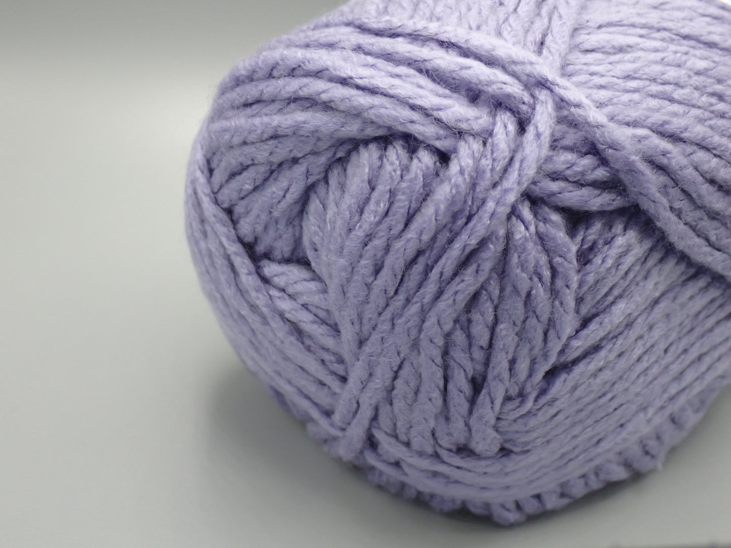 Cascade Yarns Anthem Chunky Bulky weight yarn Lavender
