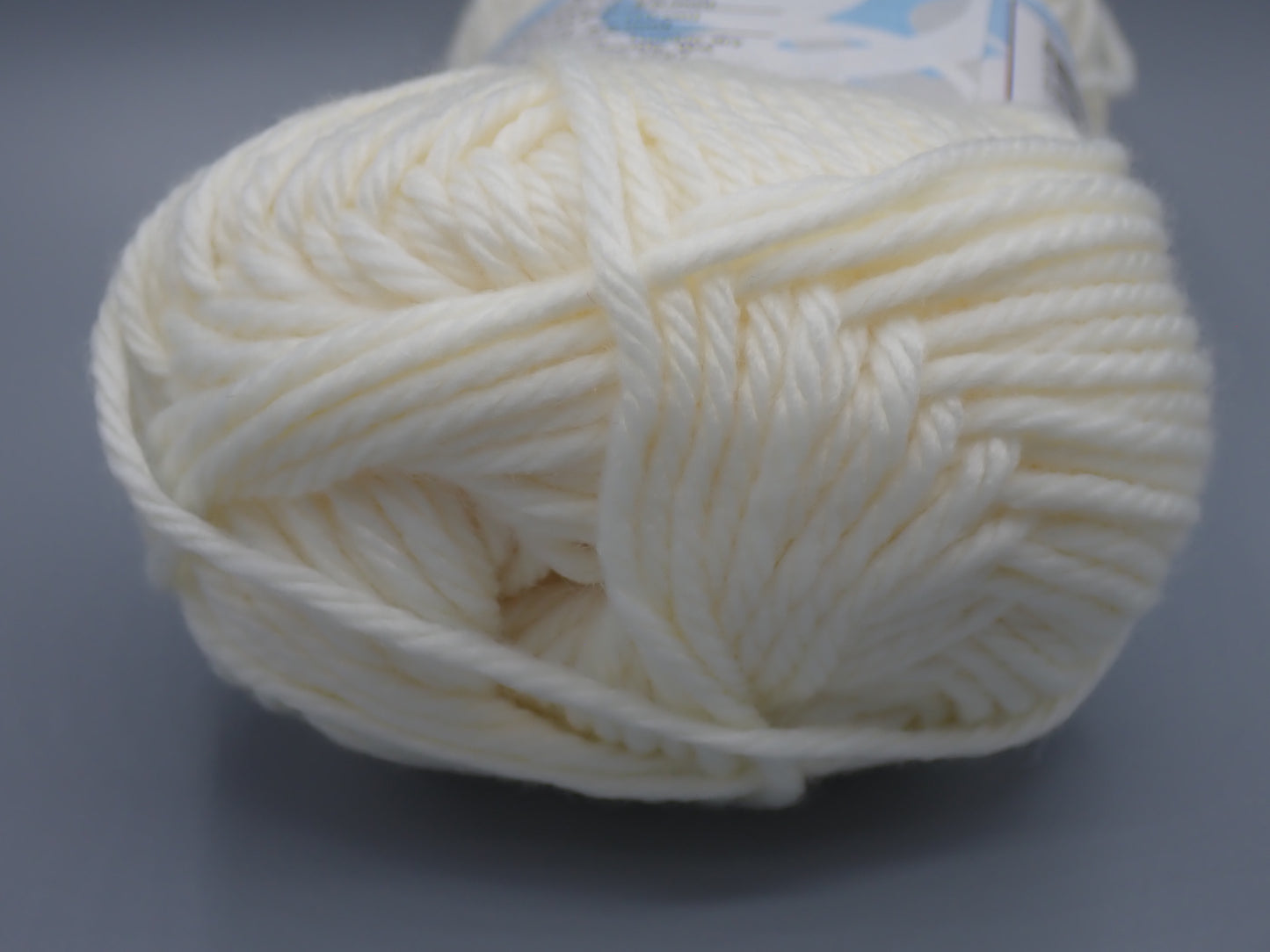 Cascade Yarns Cherub Chunky Bulky weight Ecru