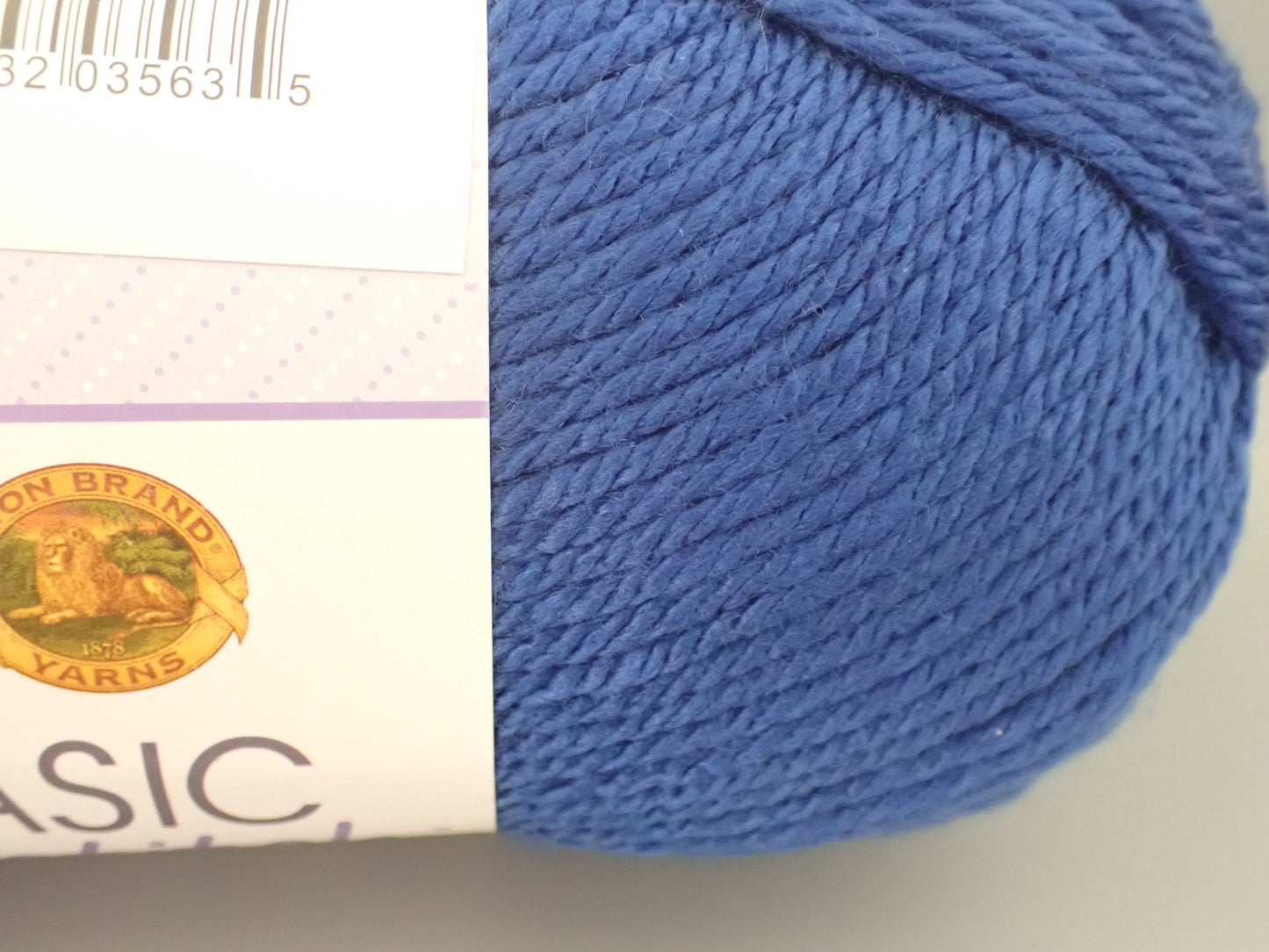 Lion Brand Yarns Worsted weight Basic Stitch Anti Pilling Royal Blue