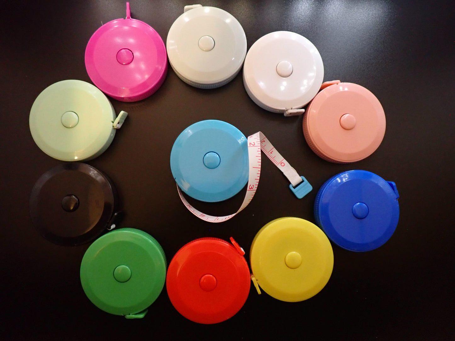 Retractable Tape Measure for up to 60", Both Inches and Centimeters