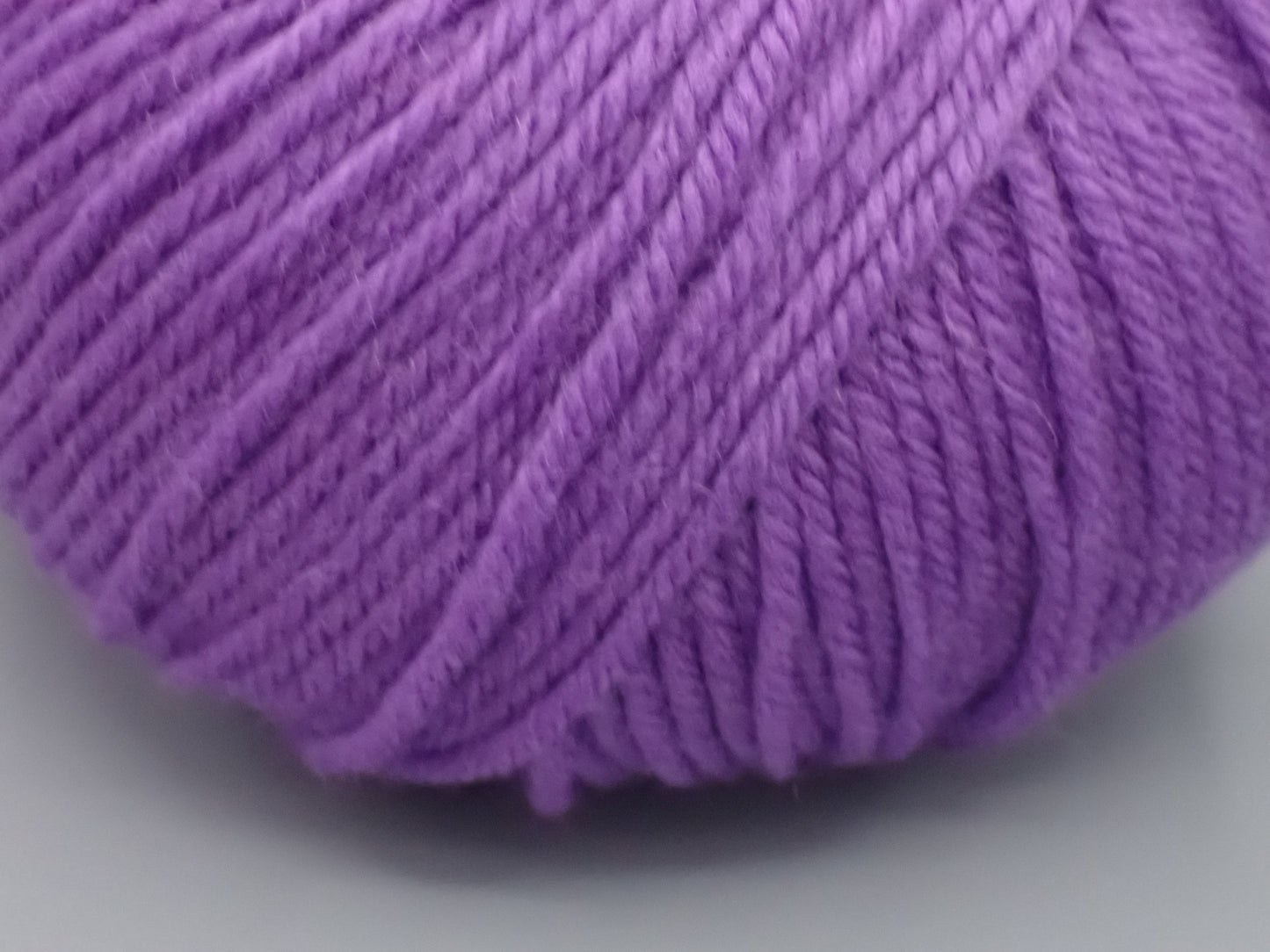 Cascade Yarns 220 Superwash DK weight Amethyst