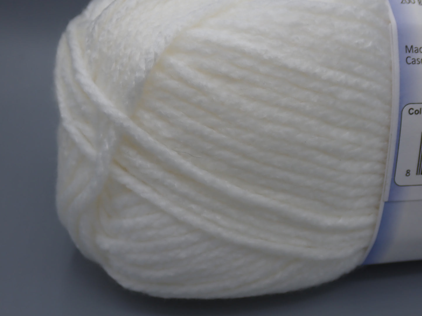 Cascade Yarns Anthem Chunky Bulky weight yarn White