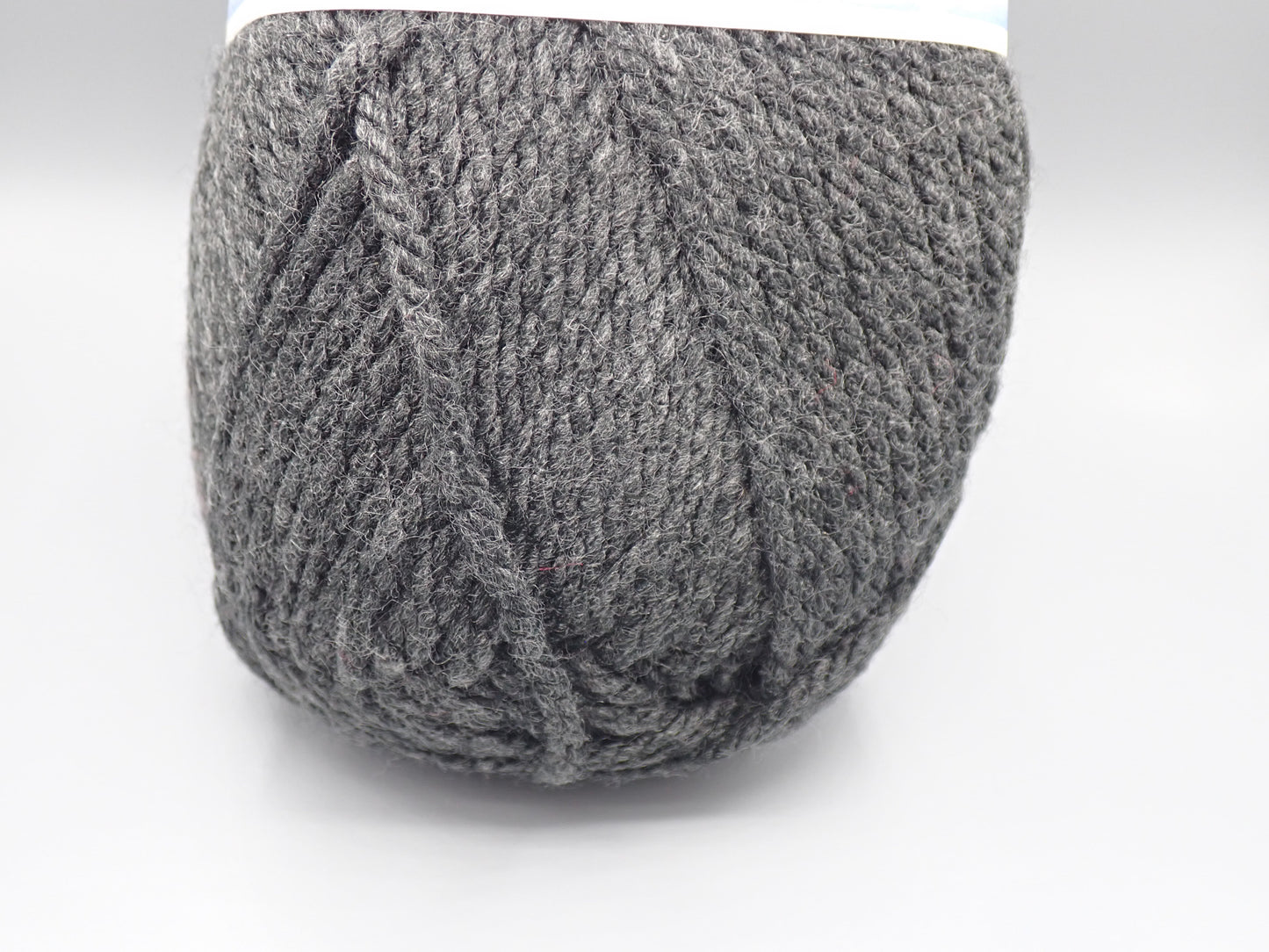 Cascade Yarns Anthem Chunky Bulky weight yarn Silver
