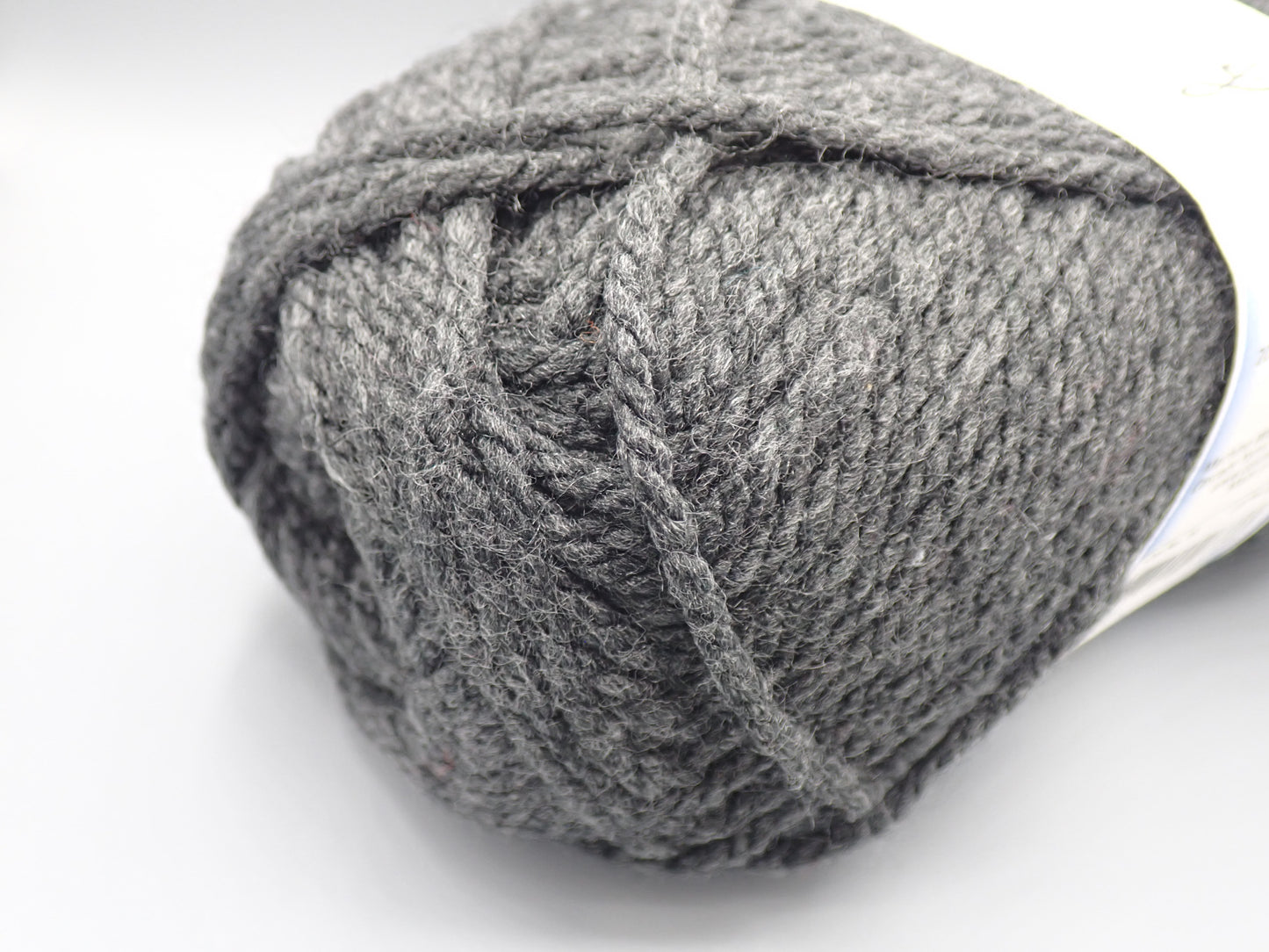 Cascade Yarns Anthem Chunky Bulky weight yarn Silver