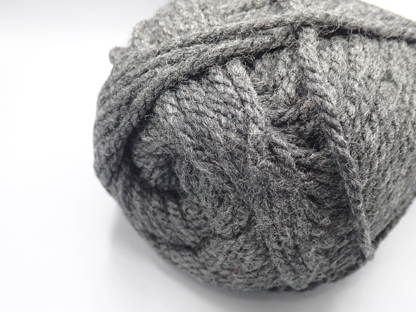 Cascade Yarns Anthem Chunky Bulky weight yarn Silver