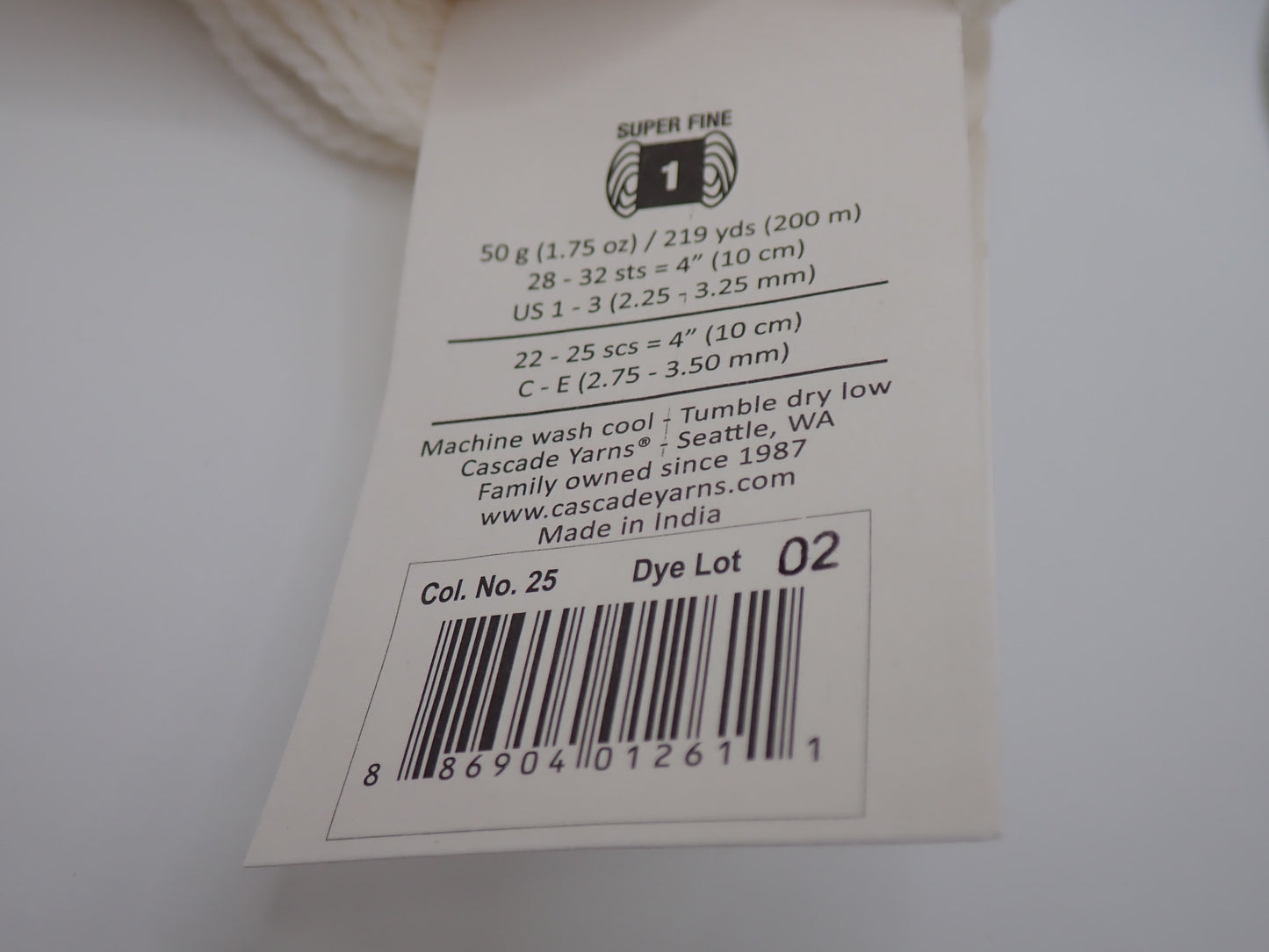 Cascade Yarns 220 Superwash Fingering weight White