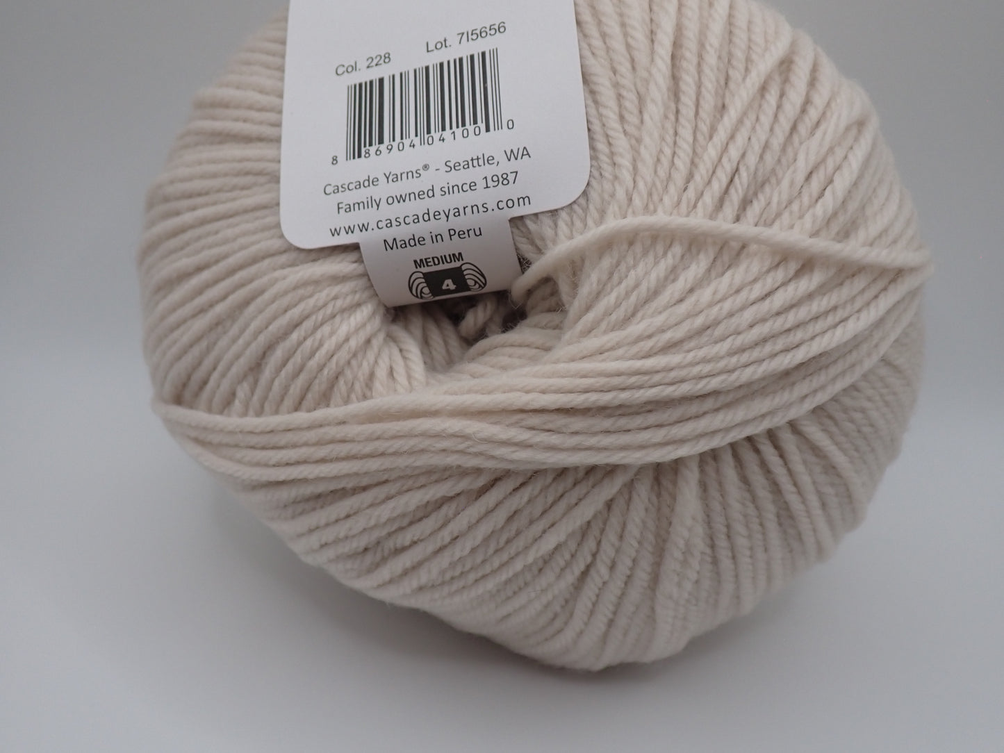 Cascade Yarns 220 Superwash DK weight Frosted Almond