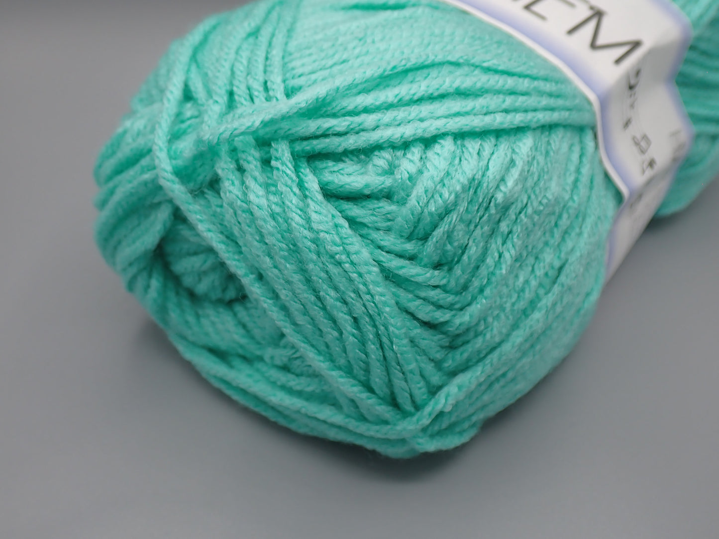 Cascade Yarns Anthem Worsted weight Cockatoo