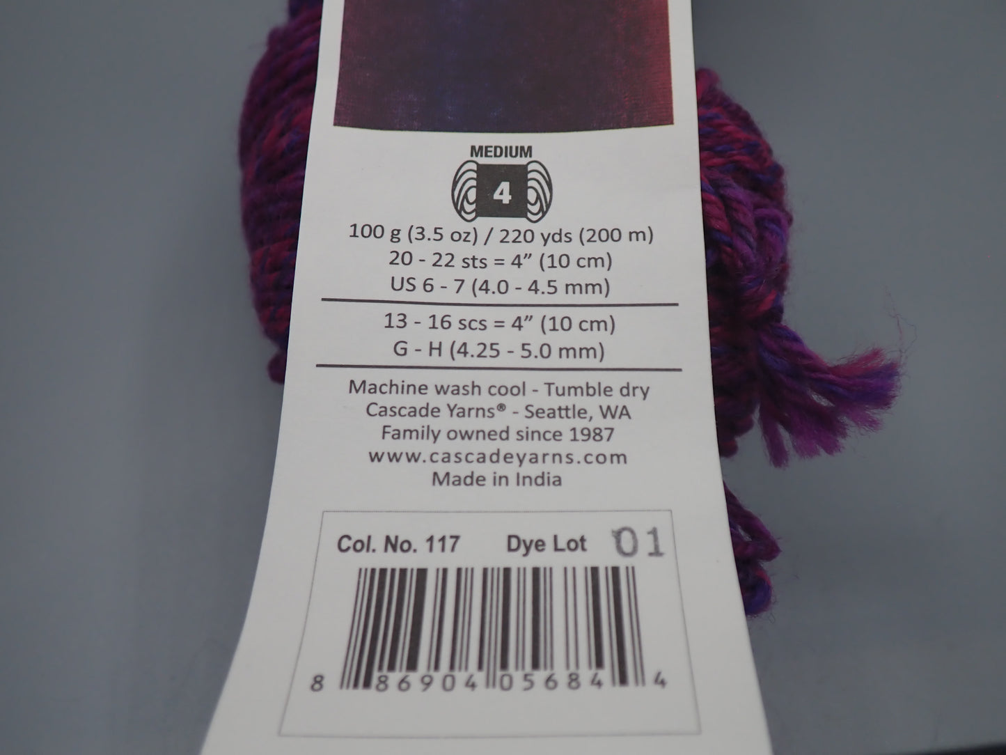 Cascade Yarns 220 Superwash Wave Worsted weight Grapes