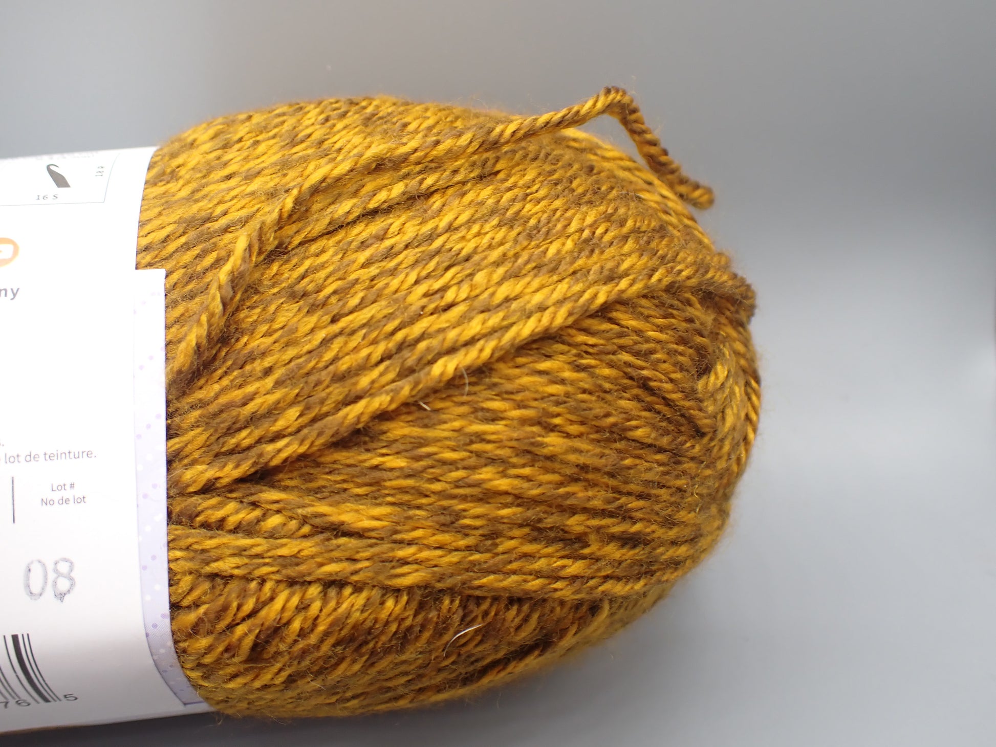 Lion Brand Yarn Basic Stitch Anti-Pilling Knitting Yarn, Pine Heather