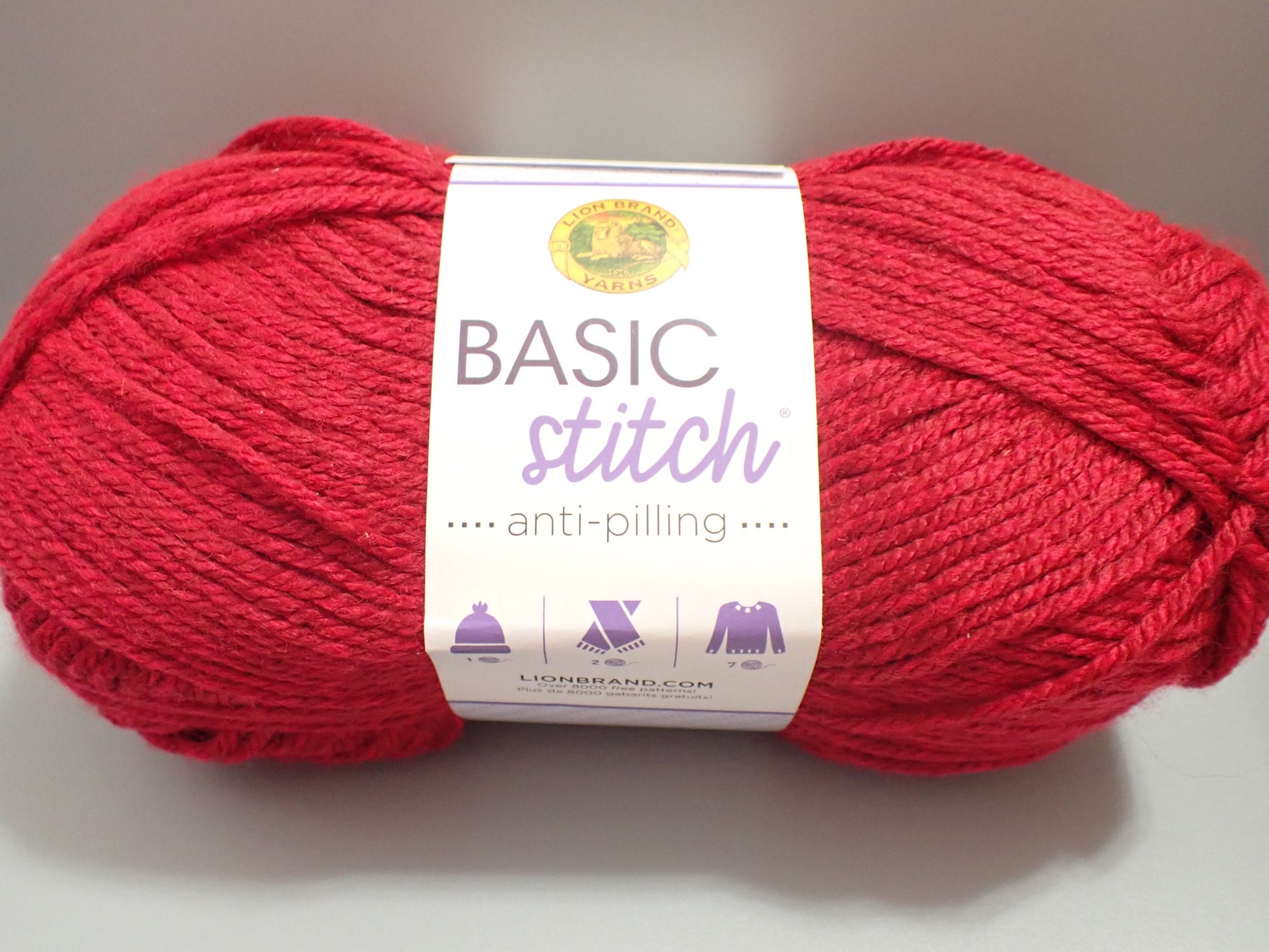 Lion Brand Yarns Worsted weight Basic Stitch Anti Pilling Red Heather –  Sweetwater Yarns