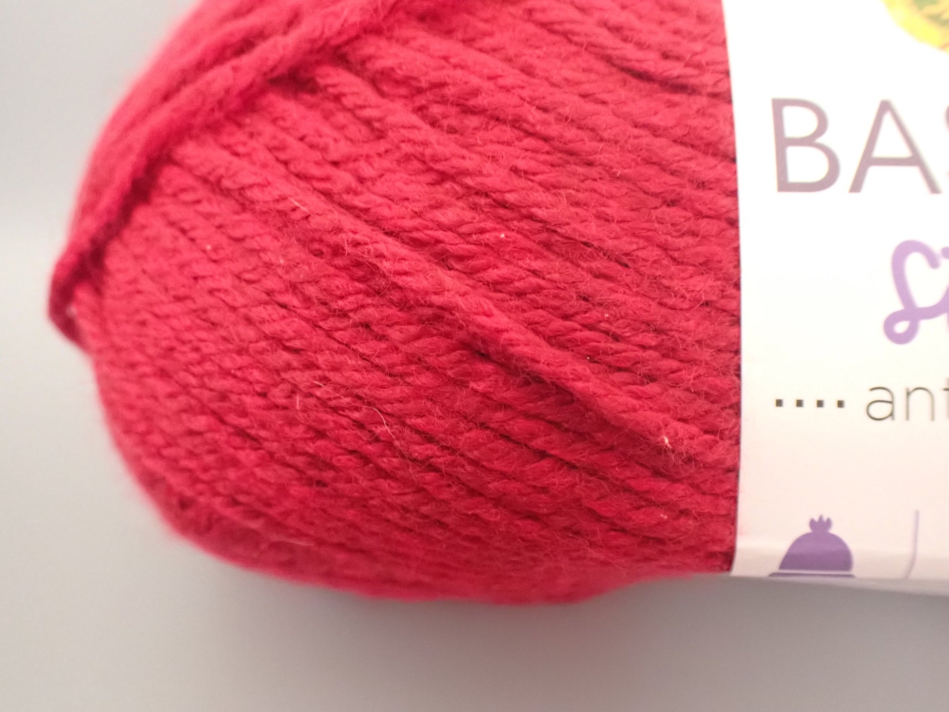 Lion Brand Yarns Worsted weight Basic Stitch Anti Pilling Red Heather – Sweetwater  Yarns, Lion Brand Basic Stitch Anti-pilling Yarn