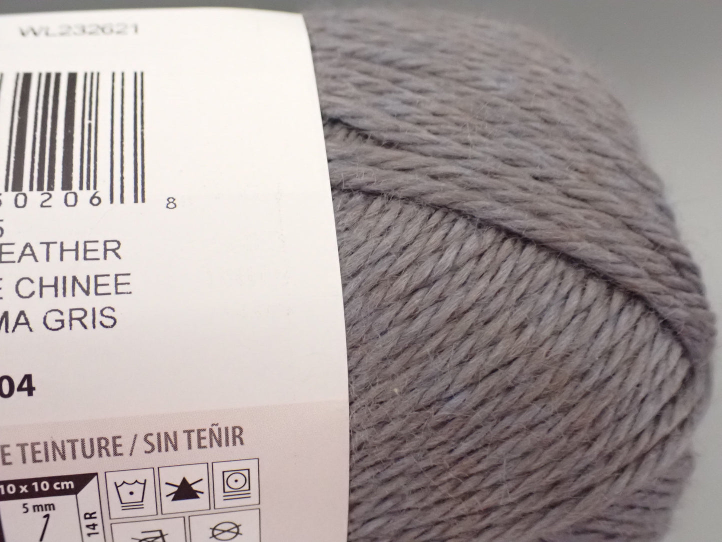 Bernat Satin Worsted weight yarn Grey Mist Heather